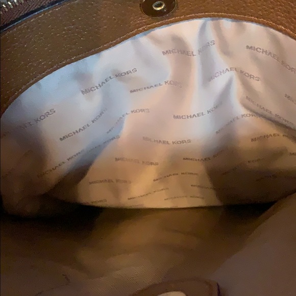 Michael Kors purse - Picture 7 of 9